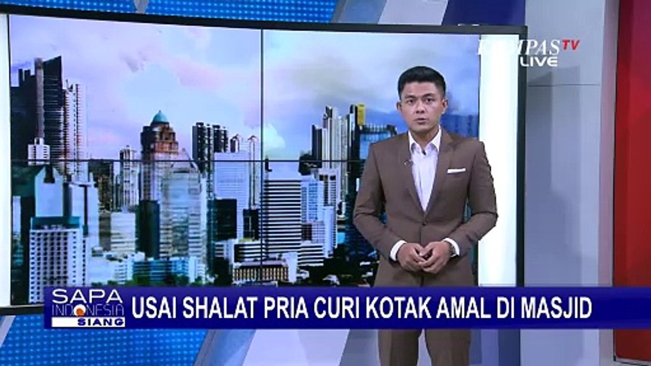 Rekaman CCTV Pria Curi Kotak Amal di Masjid Usai Salat
