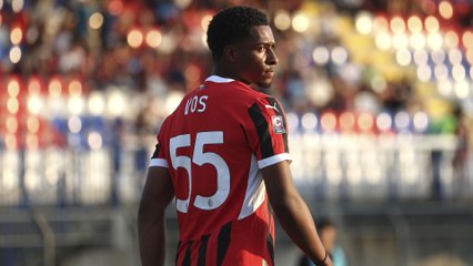 L'esordio rossonero di Silvano Vos