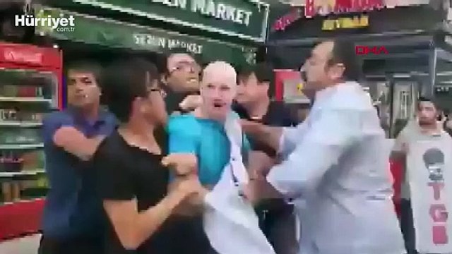 ABD askerinin başına çuval geçirdiler; 15 kişi gözaltına alındı: O anlar kamerada