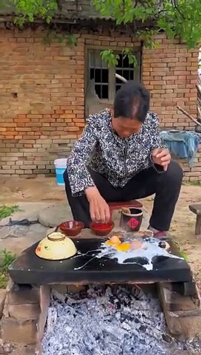 Chinese burger Slate Chili Scrambled Eggs