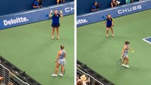 US Open: Yulia Putintseva es abucheada por el público y criticada en redes por su reacción ante una recogepelotas