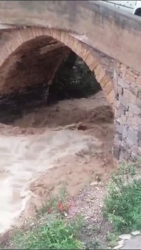 Espectacular crecida del río Alhama en Cigudosa