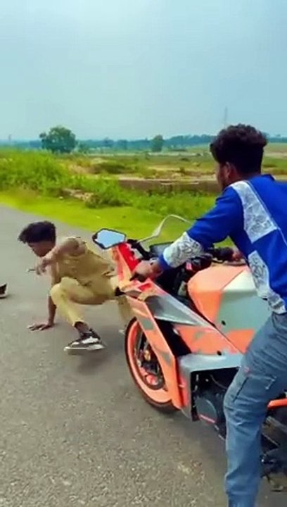 helmet Kahn hai re  #comedy #funny #shorts #realfoolsteam #vikram #surajroxfunnyvibeo