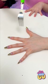 Jouer à des jeux avec des enfants peut être dangereux !