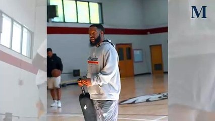 Darius Days signs | September 3, 2024 | Illawarra Hawks