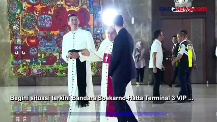 Скачать видео: Suasana Bandara Soekarno-Hatta Jelang Kedatangan Paus Fransiskus ke Indonesia