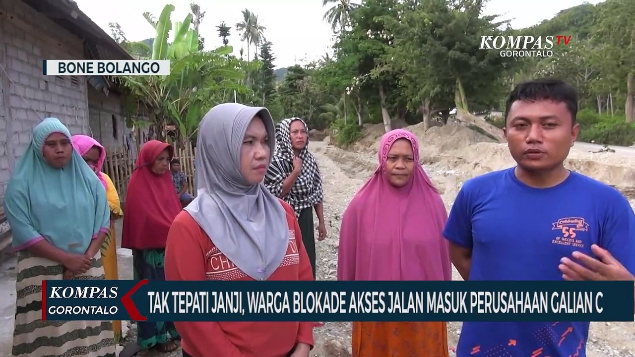 Tak Kunjung Tepati Janji, Warga Kabila Bone Blokade Akses Jalan Masuk Tambang Galian C