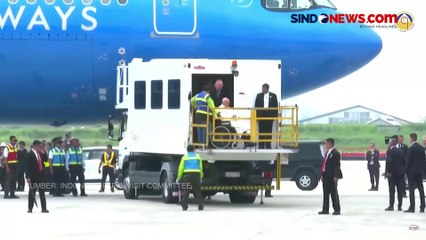 Detik-Detik Paus Fransiskus Tiba di Tanah Air Via Bandara Soetta