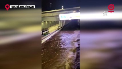 Suudi Arabistan’ın Cidde kentinde sağanak etkili oldu