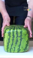 slice the watermelon Square into several pieces