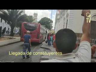 Así recibió el pueblo en la AN a diputados luego del fallido golpe de estado