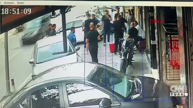 Bayrampaşa'da 1 kişinin öldüğü silahlı kavganın görüntüleri ortaya çıktı | Video Haber