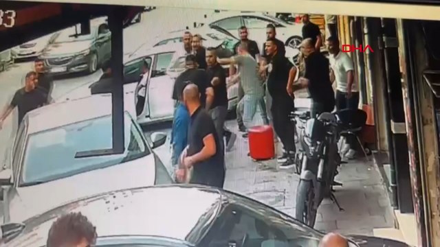 Bayrampaşa'da 1 kişinin öldüğü silahlı kavganın görüntüleri ortaya çıktı