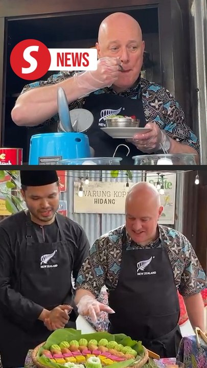 NZ PM, influencer Khairulaming discuss tourism, trade over Malaysian breakfast