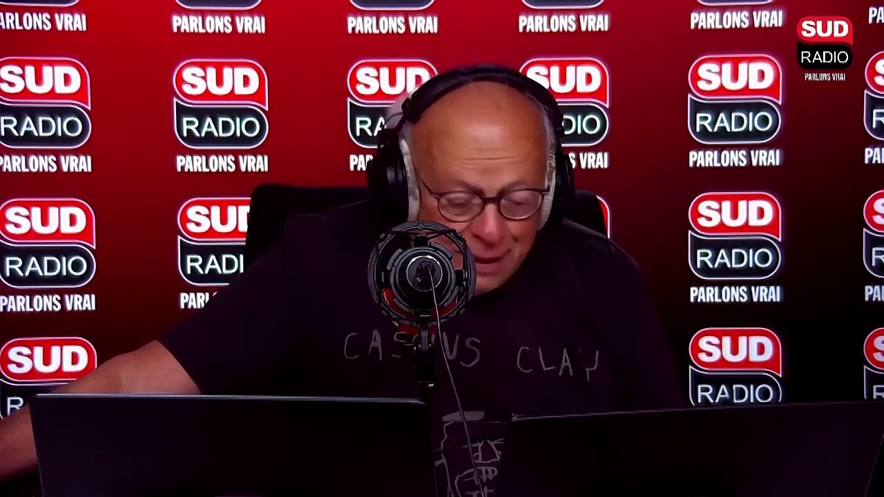 Une église ravagée par les flammes à Saint-Omer