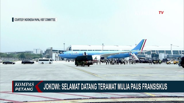 Pemimpin Tertinggi Katolik Tiba di Indonesia, Jokowi: Selamat Datang Teramat Mulia Paus Fransiskus