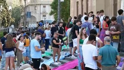 Скачать видео: A piazza Unione Europea il mercatino dei libri usati