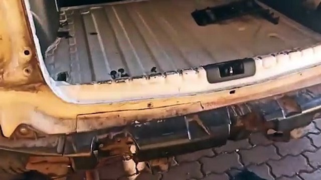 PRF de Cascavel faz apreensão de 139 celulares escondidos em para-choque