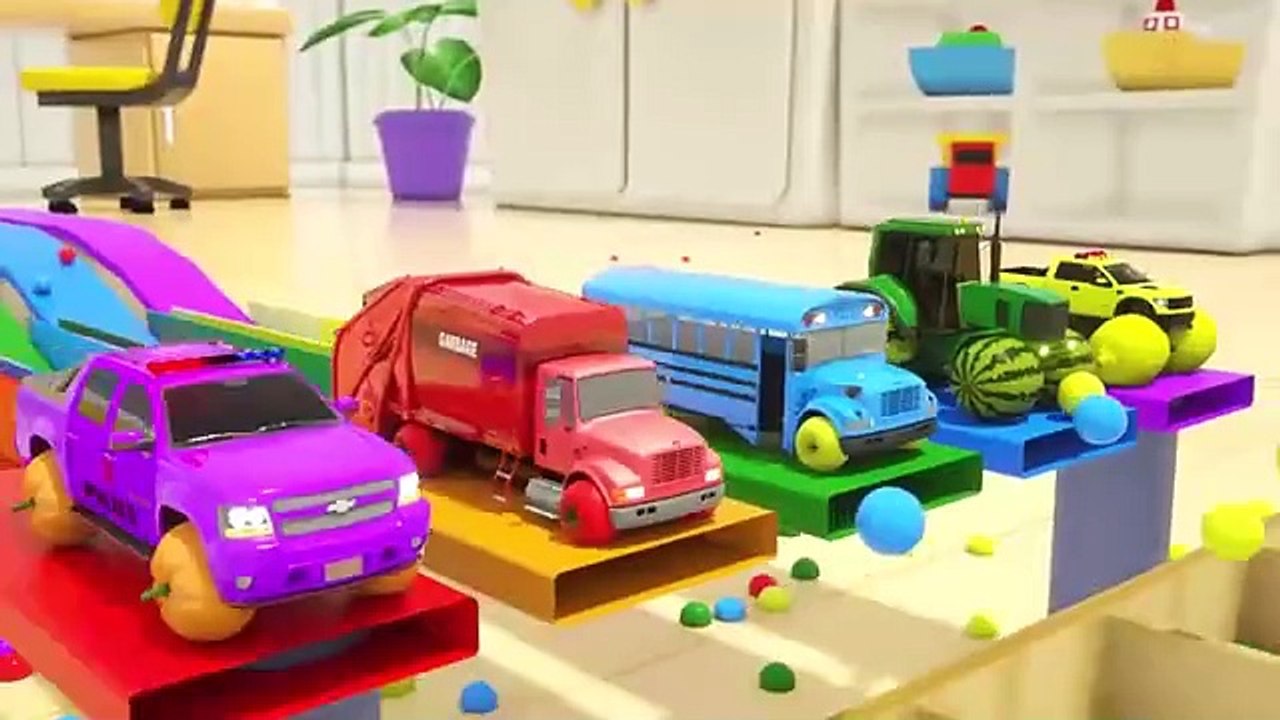 Bingo Song + Wheels On the Bus-Soccer balls and big colorful slides-Baby Nursery Rhymes & Kids Songs