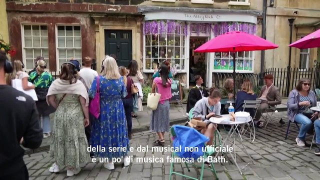Il fascino di Bridgerton: boom di turisti a Bath grazie alla serie tv