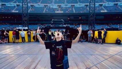 Metallica invites 10-year-old superfan on stage