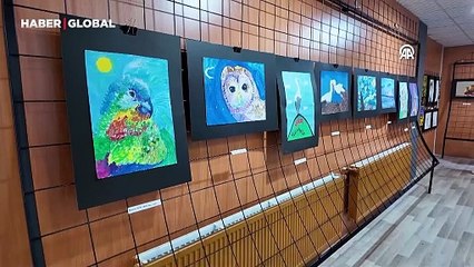 9 yaşındaki çocuktan "Renkli Dünyalar Sergisi"