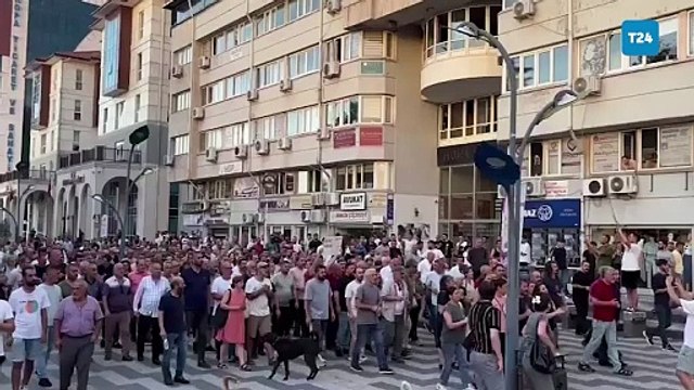 Ümit Özdağ: Neden rakı içen emniyet müdürü ve valilerimiz yok? Suç mu rakı içmek?