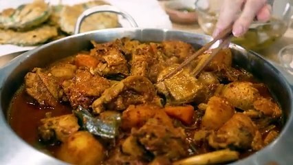 Real Mukbang:) Very delicious Spicy Braised Chicken ☆ Fried perilla leaves