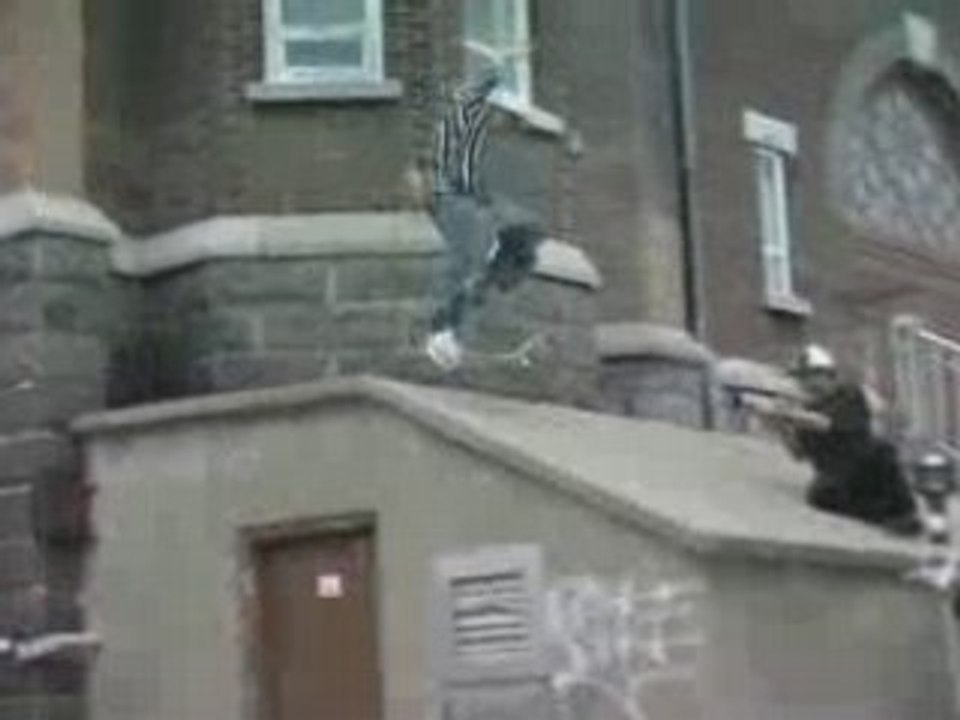 [FUNNY] REGIS fait du Skate [Goodspeed]