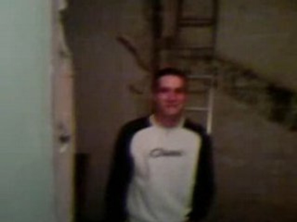ted traverssé de mur