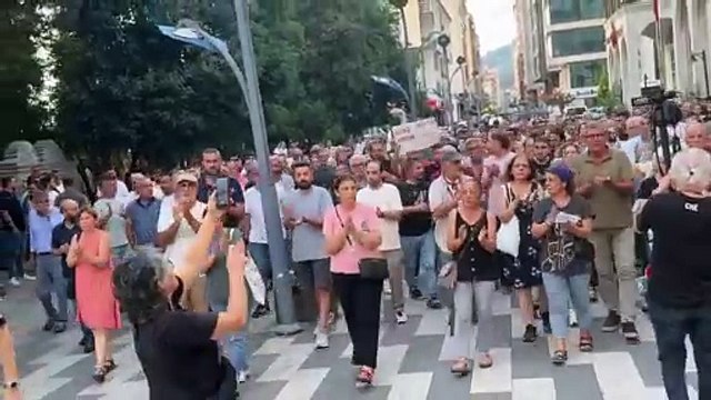 Ağaç kesimini engellemek isterken öldürüldü: Hopa’da halk sokağa döküldü