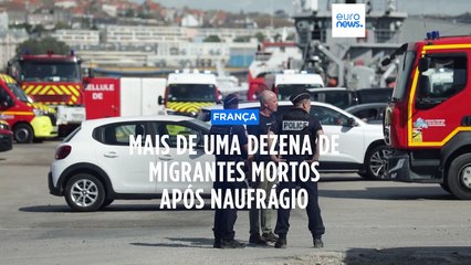 Embarcação com dezenas de migrantes parte-se no Canal da Mancha e faz 12 mortos