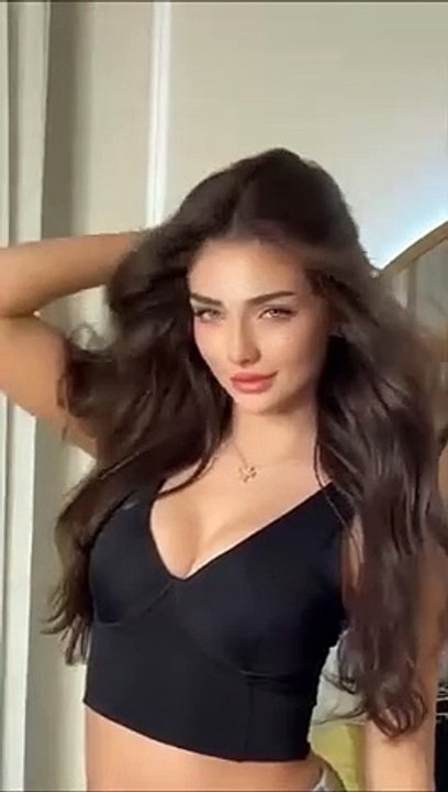 Андреа Бостаника - 10 (красивые девушки и женщины)