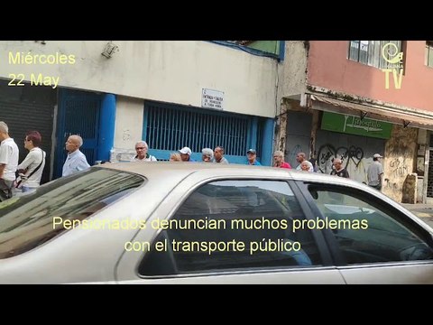 Pensionados cobran hoy su pensión: Así están las colas en algunos bancos en Caracas