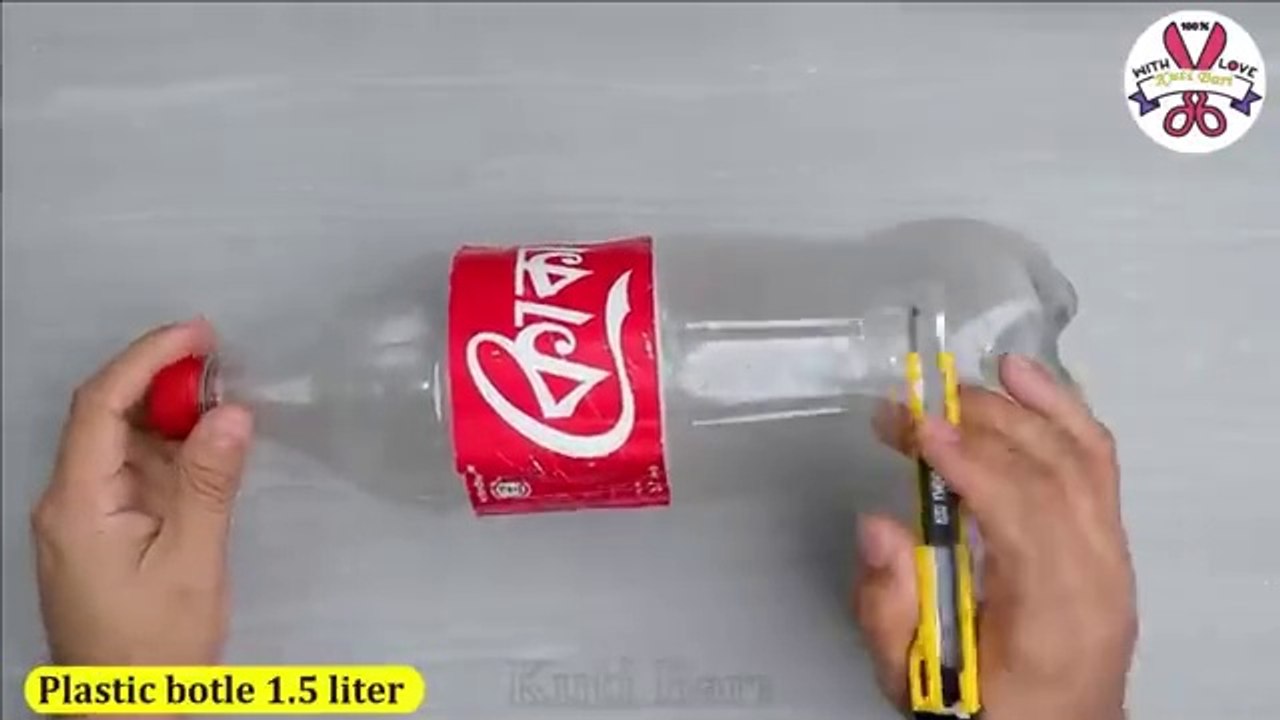Plastic-bottle-flower