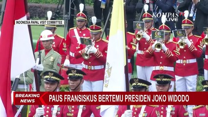 Penuh Antusias, Presiden Jokowi dan Jajaran Menteri Sambut Paus Fransiskus di Istana Negara