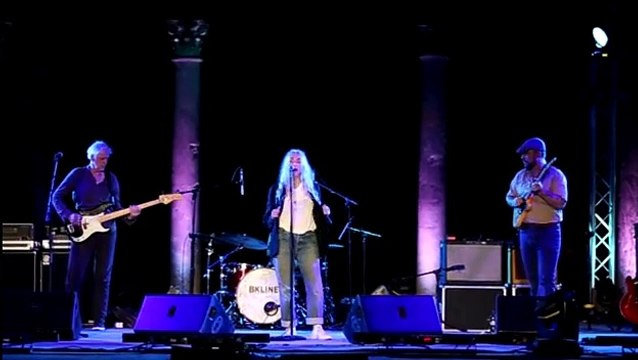 Patti Smith, sold out il live a Ostia Antica. Sul palco a sorpresa anche Thomas Raggi dei Maneskin