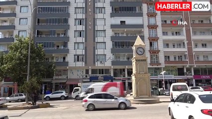 Pazarcık'taki saat kulesi 19 aydır 4.17'yi gösteriyor