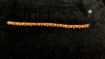 ABD müzesinde sergilenen 2500 yıllık altın kolye Türk yetkililere iade edildi