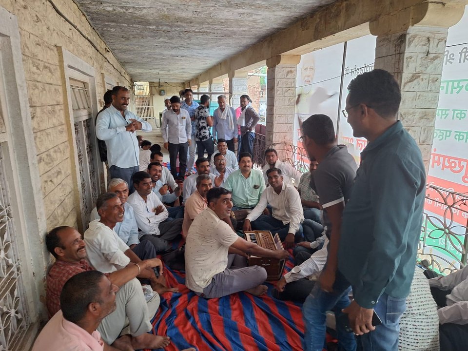 तीन माह से चल रही हड़ताल पर लगा विराम, मांगों पर बनी सहमति