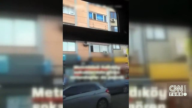 Video Haber | Güzergahından çıkan metrobüs Kadıköy'ü turladı