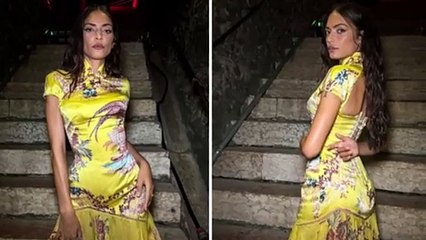 Rtl Power Hits 2024, Elodie in giallo con un vestito vintage stile kimono