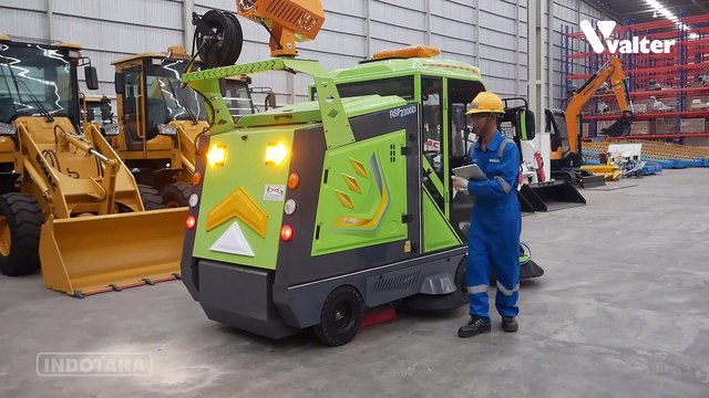 DELIVERY VALTER RIDE ON SWEEPER TIPE VTR-RSP2300D (AUTO DUMPING SWEEPER) UNTUK LESTARI MEMORIAL PARK