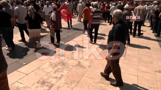 AKP'li Abdullah Güler konuşurken vatandaşlar alanı terk etti