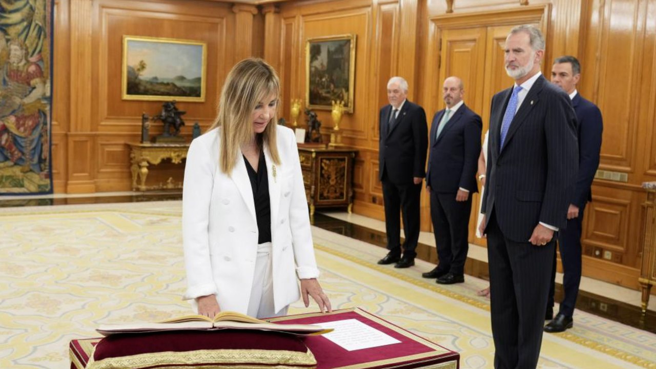 Isabel Perelló promete sus cargos de presidenta del Tribunal Supremo y del CGPJ ante el Rey
