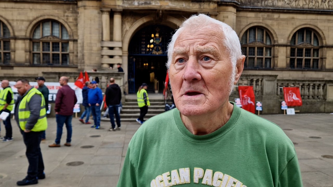 Striking refuse workers protest outside Sheffield Town Hall