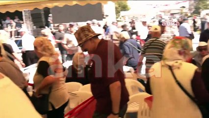 AKP'li Abdullah Güler'e Sivas'ta protesto... Vatandaşlar alanı terk etti