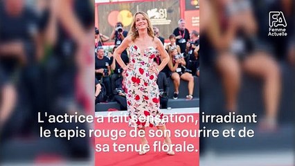 Philippine Leroy-Beaulieu fait sensation à la Mostra de Venise dans une robe bustier à fleurs