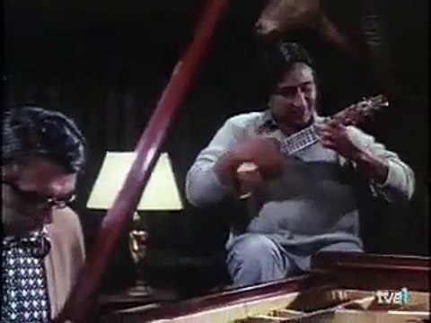 Argentinísima II (1973), de Fernando Ayala y Héctor Olivera | Ariel Ramírez y Jaime Torres interpretan Nacimiento del charango