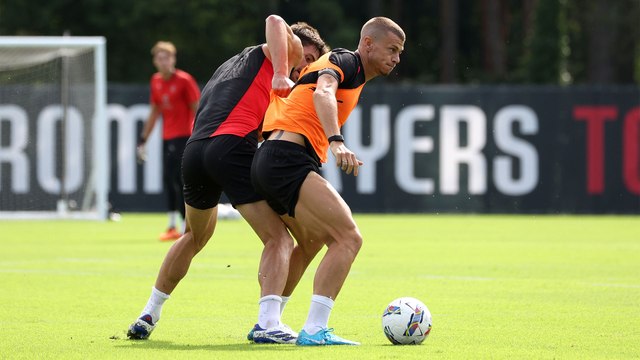 Rossoneri in campo durante la sosta